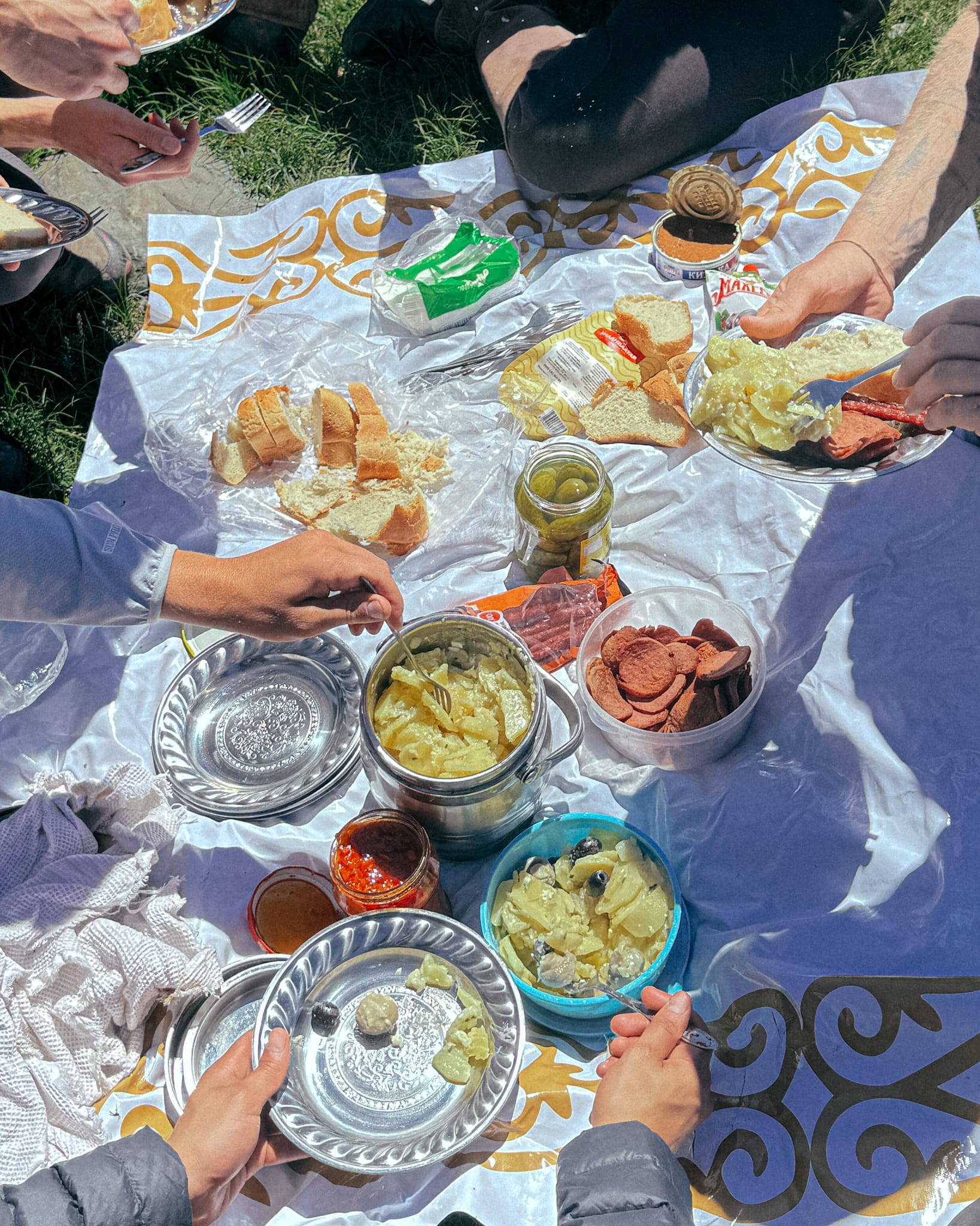 lunch spread altai mountain horse trekking